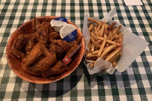 Gators Wing Shack Grill & Pizzeria