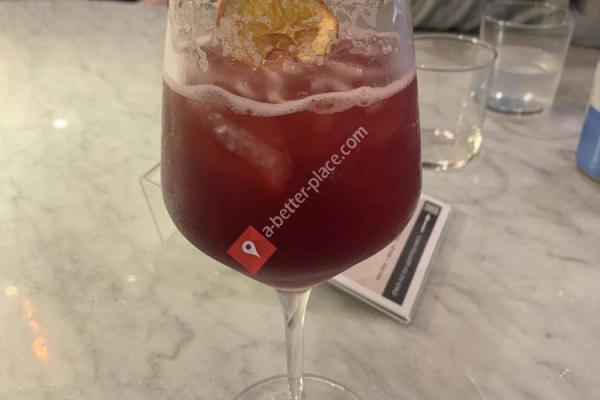 Georgie’s Wine Shop & Bar