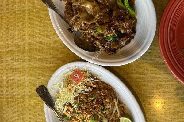 Golden Singha Thai Cuisine