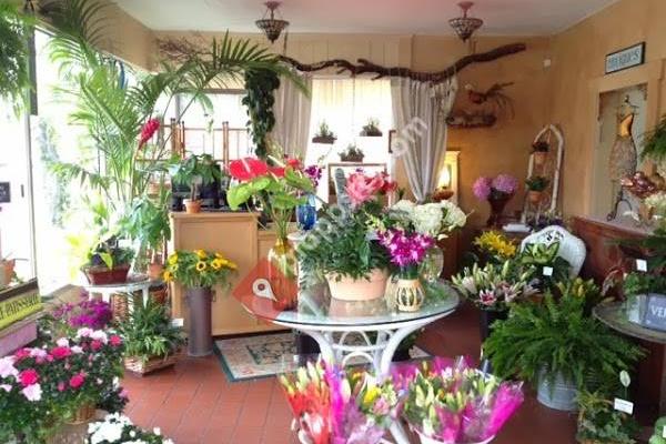 Grand Bouquet Florist