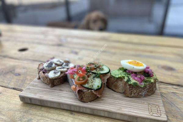 Green Collective Eatery