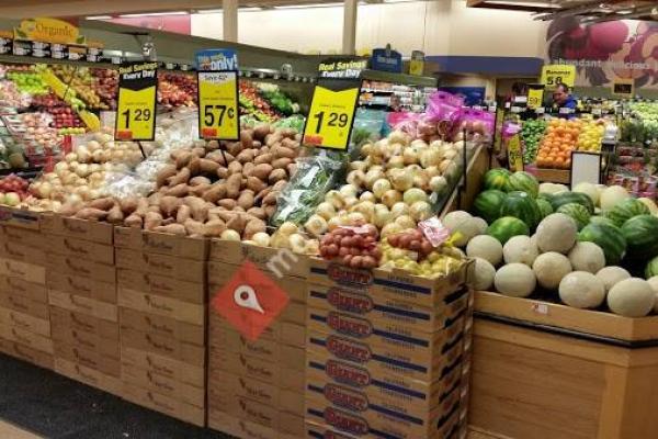 Hannaford Supermarket