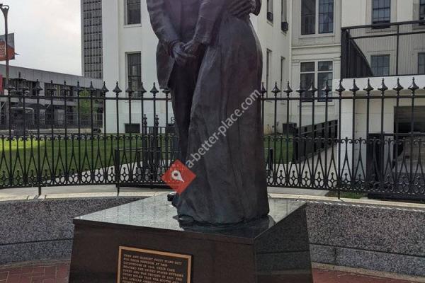 Harriet & Dred Scott Statue