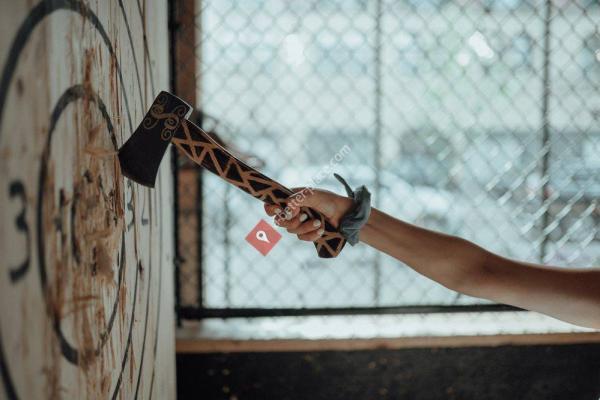 Hatchets & Hops - Downtown Axe Throwing