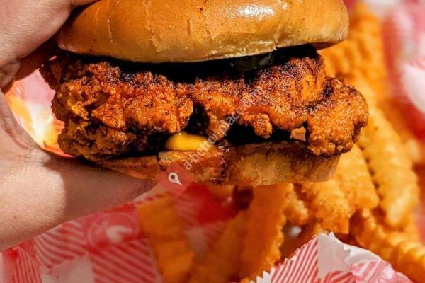 Hattie B's Hot Chicken - Atlanta East