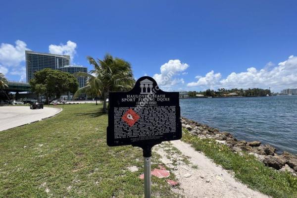 Haulover Beach Sport Fishing Docks