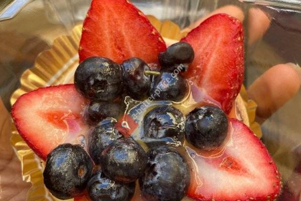 Henri's Bakery & Deli