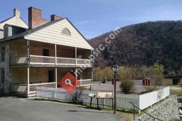 HI Harpers Ferry Hostel and Campground