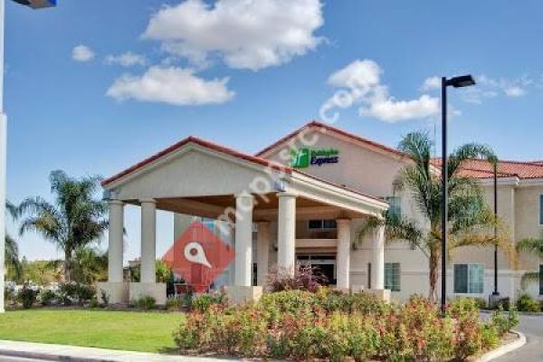 Holiday Inn Express Delano Hwy 99