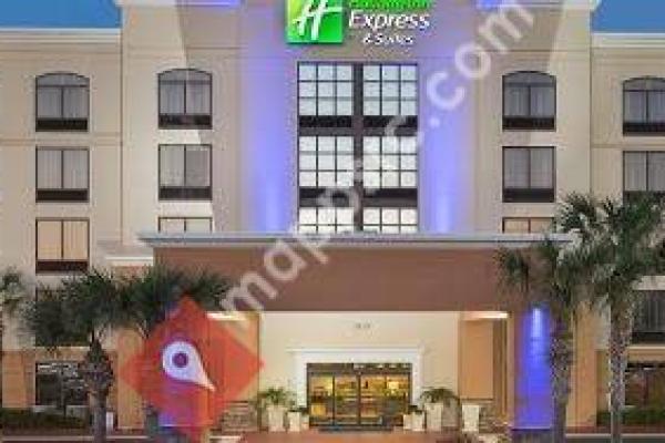 Holiday Inn Express & Suites Jacksonville SE- Med Ctr Area