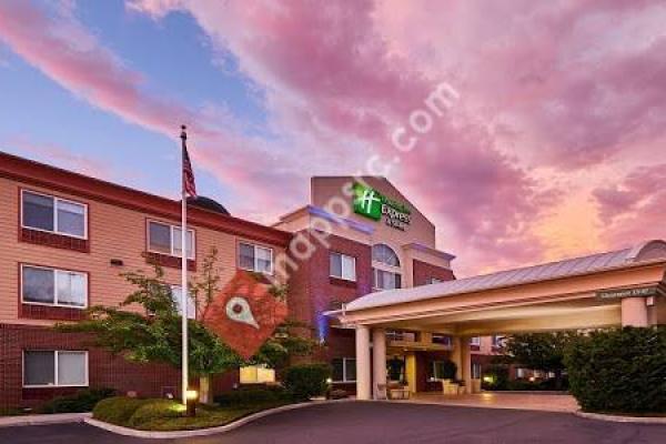 Holiday Inn Express & Suites Medford-Central Point