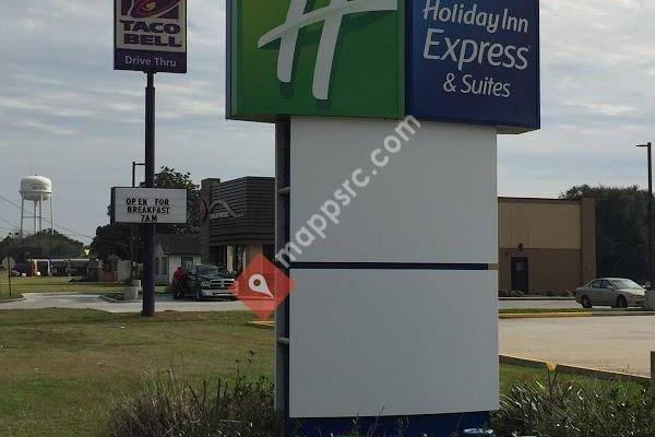 Holiday Inn Express & Suites Raceland - Highway 90