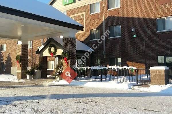 Holiday Inn Express & Suites St. Paul - Woodbury