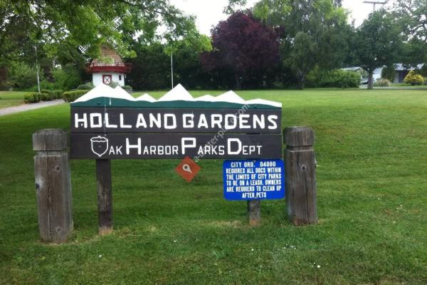 Holland Gardens Park