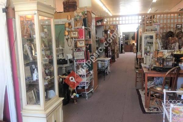 Homestead Antiques & Trading