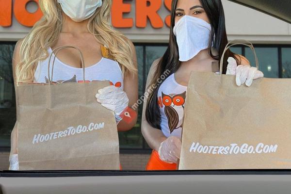 Hooters