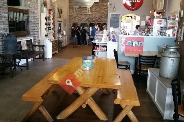 Huckleberry's Sweet Cream Cafe