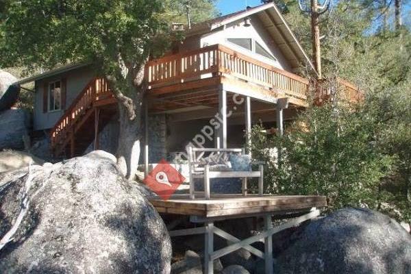 Idyllwild Treehouse Cabin
