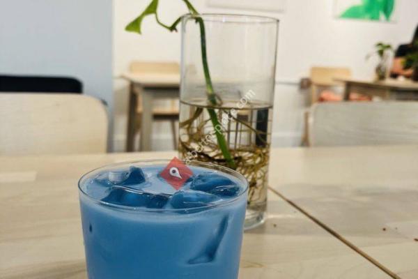 IRIS COFFEE LAB AND CAFE