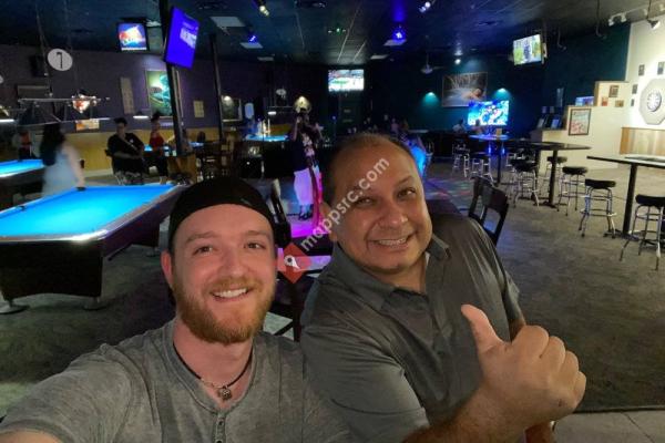 Island Breakers Billiards Sports Bar