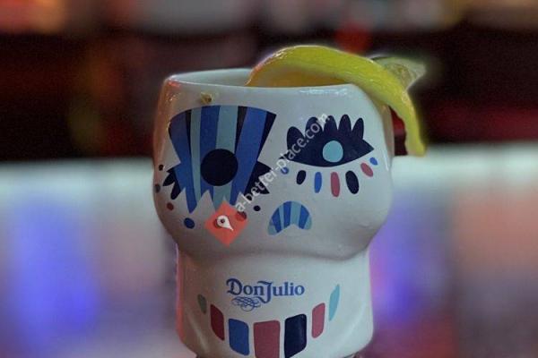 Jake n JOES Sports Grille - Woburn