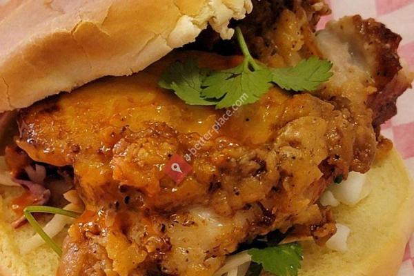 JennEddie's Food Trailer