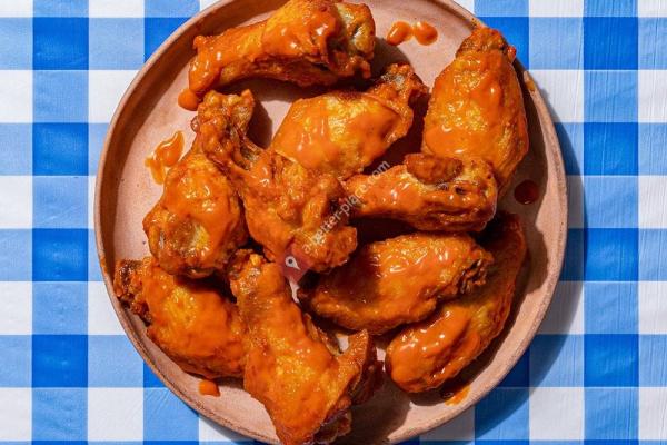 Jolene's Wings + Beer