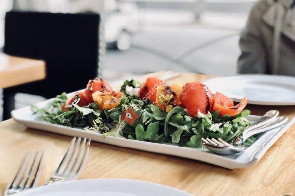 Joya Restaurant & Lounge