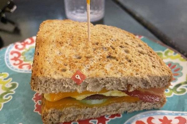 Juli's Coffee and Bistro