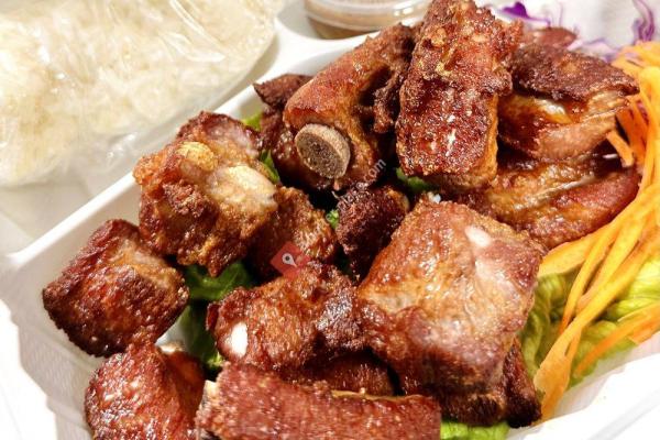 Kinaly Lao & Thai Eatery