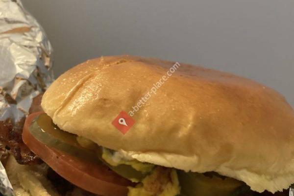 Knucklehead’s HandMade Burgers