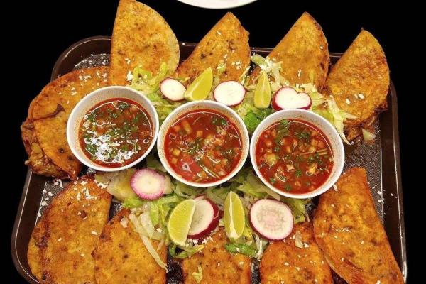 La Familia Callejas Restaurant Market