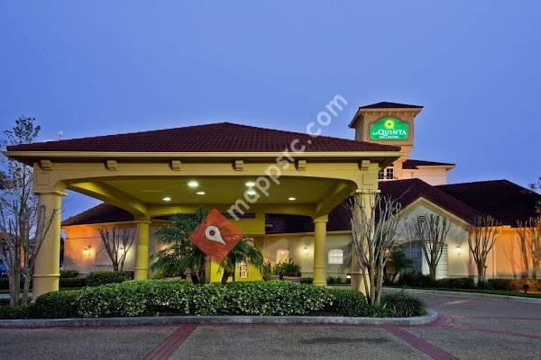 La Quinta Inn & Suites USF (Near Busch Gardens)