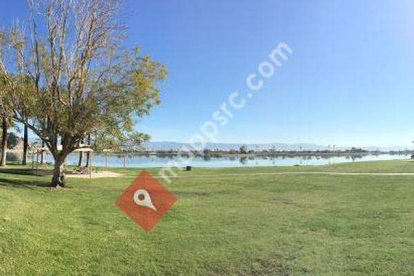 Lake Cahuilla County Park