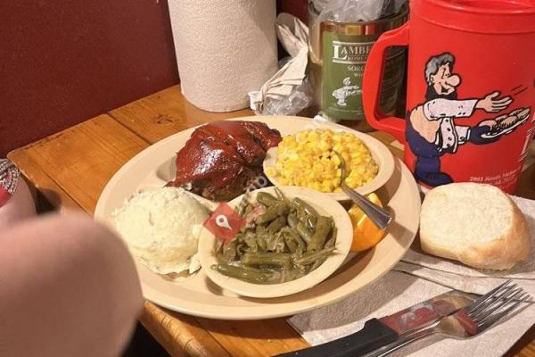 Lambert’s Cafe Ozarks
