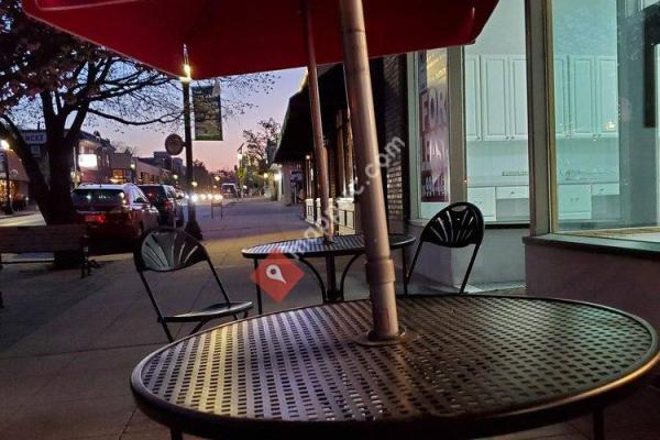 Le Macaron French Pastries