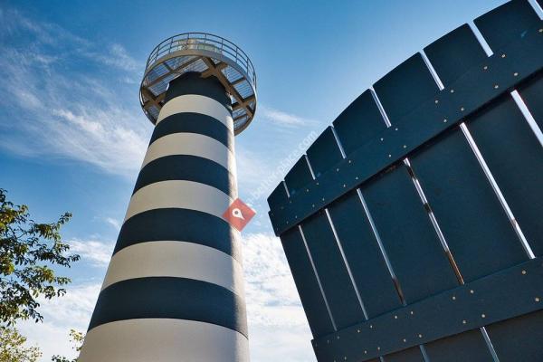 Lefrak Point Lighthouse