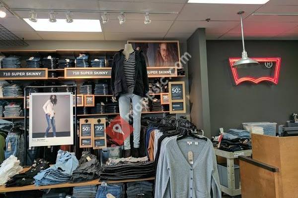 Levi's Outlet Store at Leesburg Premium Outlets
