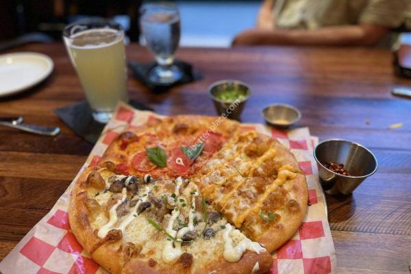 Lily's Bar Pizza Patio