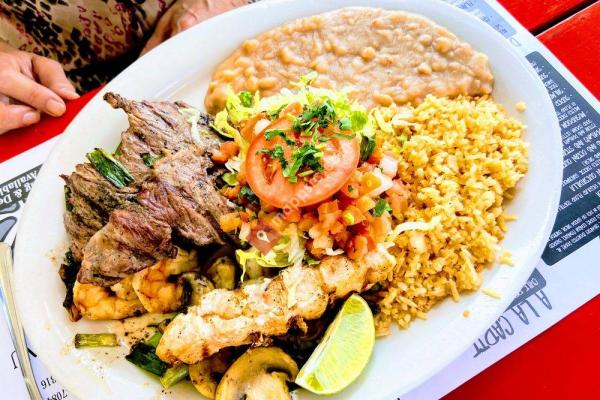 Limon E Sal Taqueria Bar