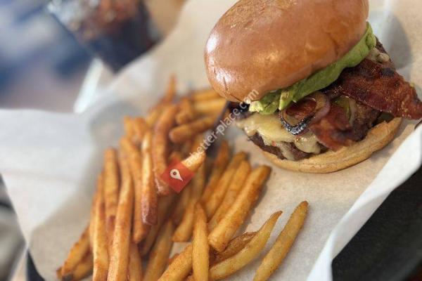 Lola's Family Restaurant