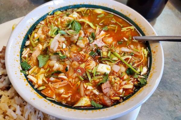 Los Manjares Restaurant