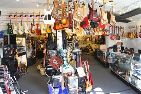 Loud and Clear Music