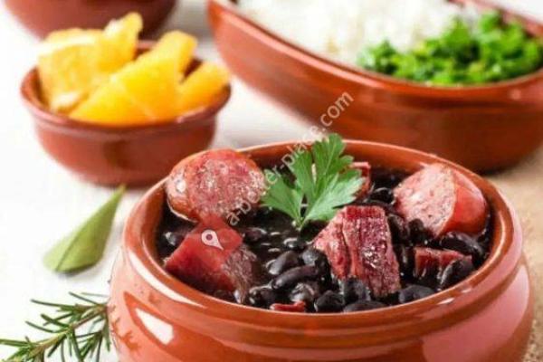 Louis Famous Roast Beef & Pizza