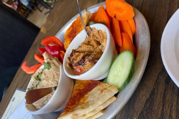 Lowdown Brewery + Kitchen