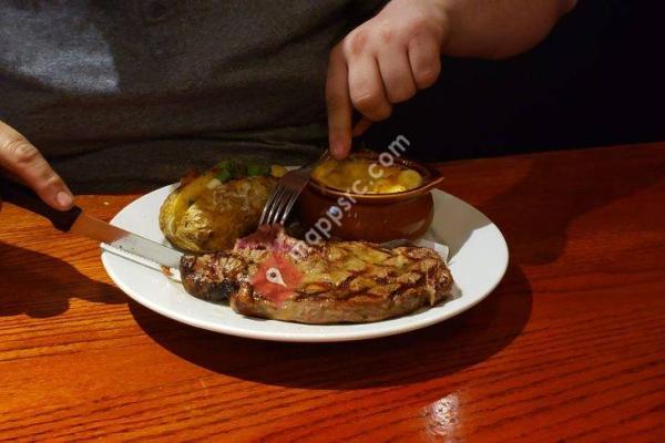 Lynch's Irish Tavern