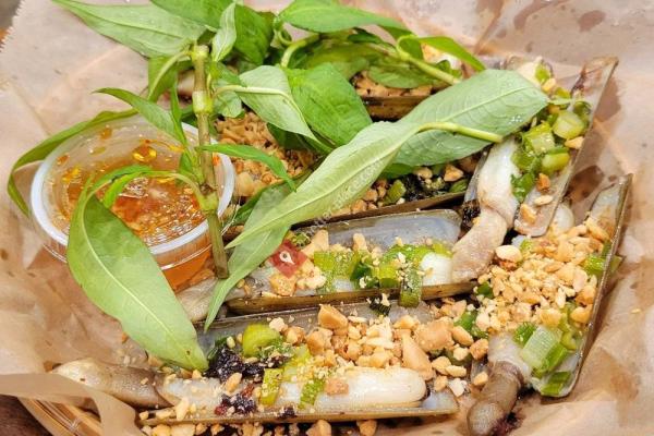 Mía and More Sugarcane Juice and Streetfoods