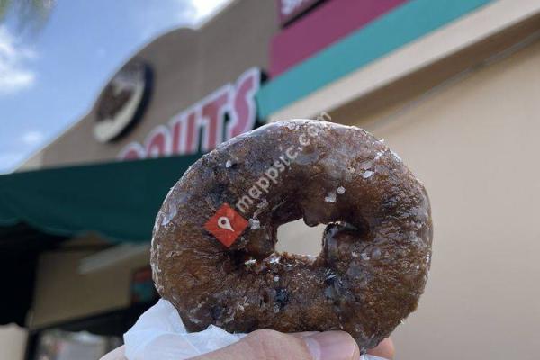 M & M Donuts