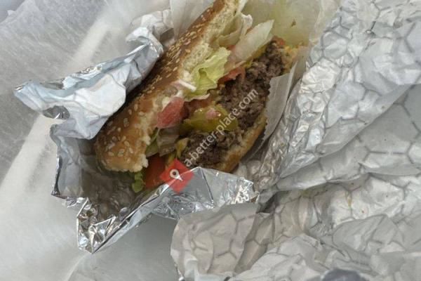 MacLand Wings and More