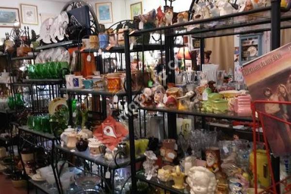 Magnolia Antiques